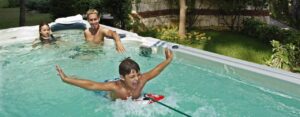 Our top 4 reasons why kids should be swimming this summer