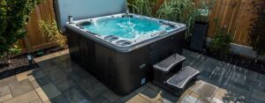 Is it possible to use a hot tub with cold water?
