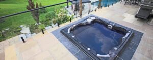 What are the health benefits of using a hot tub?