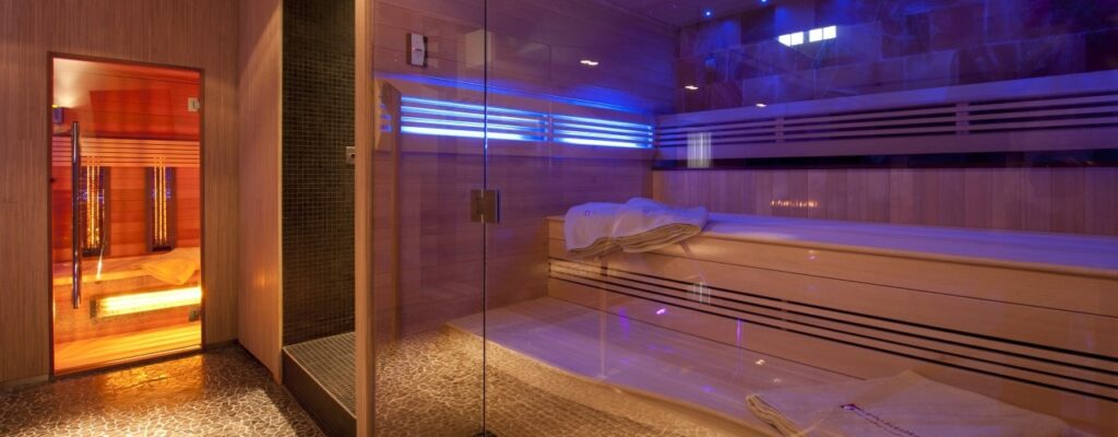 using_a_sauna_in_the_summer