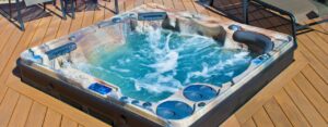 Can hot tubs be used in the summer?
