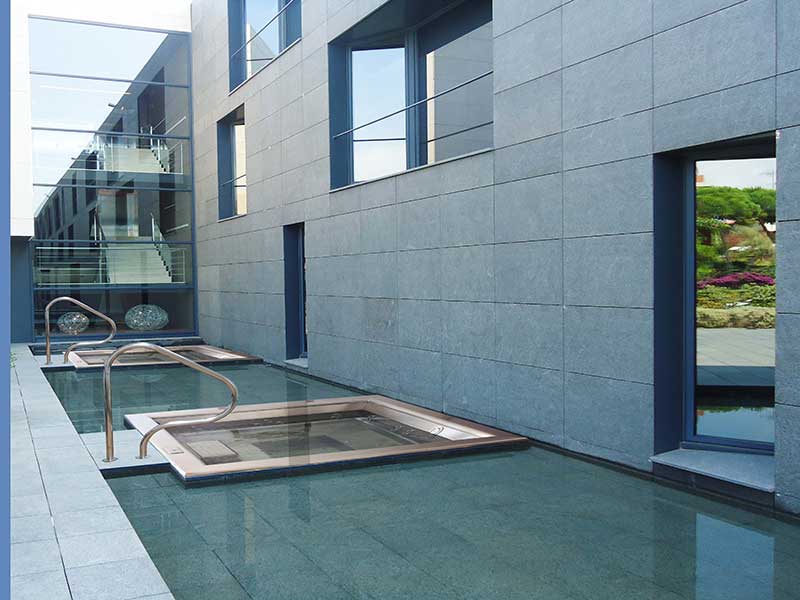 Stainless steel hot tub large